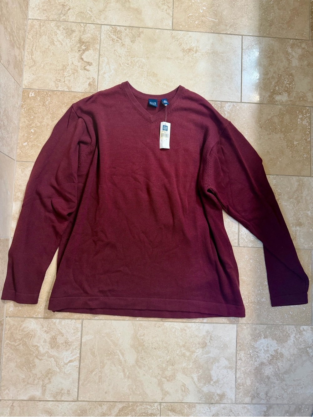 GAP Men's Long-Sleeve V-Neck Sweater - Wine
